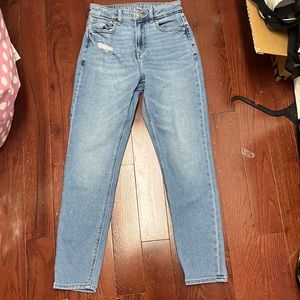 stretch american eagle blue mom jeans